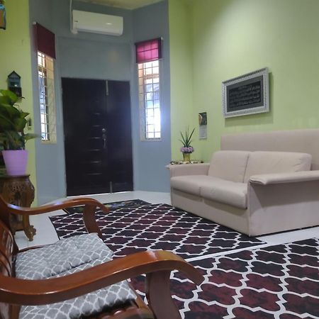 Singgahan Keluarga Jitu Jitra Kültér fotó